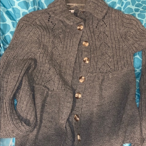 Grand - Picture 3 of 3